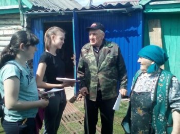 Акция "Поздравь ветерана!" в селе Вачелай.
